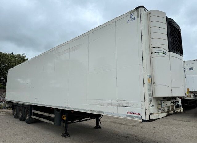 2014 Schmitz Fridge Trailer, Single Temp, Carrier Vector 1550 Fridge Engine, SAF Axles, Drum Brakes, Aluminium Floor, Barn Doors, 2 x Load Lock Rails, Raise Lower Valve Facility, Finance Options Available.